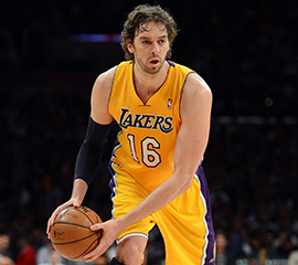 San Antonio Spurs v Los Angeles Lakers