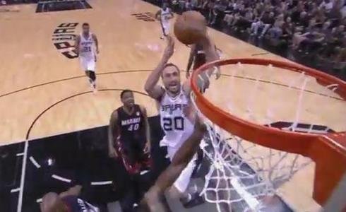 Manu-Ginobili-posteriza-a-Bosh_54409052976_54115221213_490_300