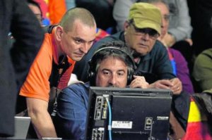 El-serbio-Belosevic-revisando-_54378842620_54115221152_960_640