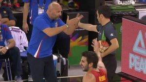 Tremenda-arbitro-monumental-Sasha-Djordjevic_MDSVID20140905_0001_8