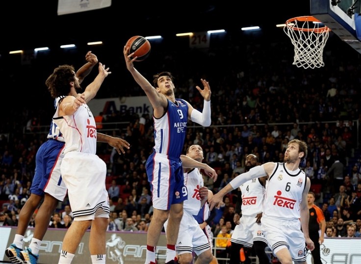 dario-saric-anadolu-efes-istanbul-eb14