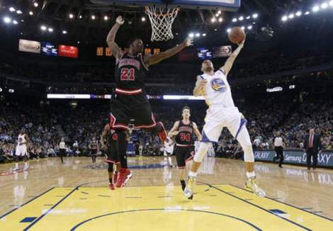 dt.common.streams.StreamServer