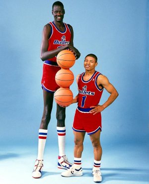 manute-bol-muggsy-bogues