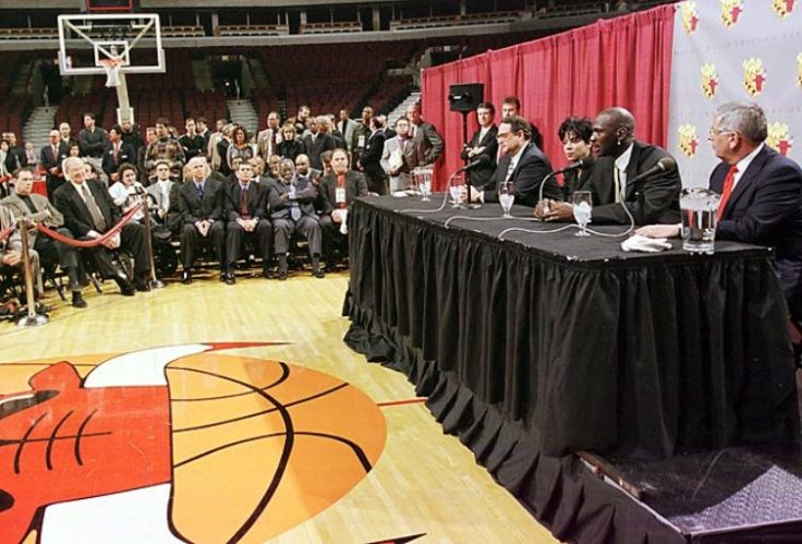 michael-jordan-1999.retire