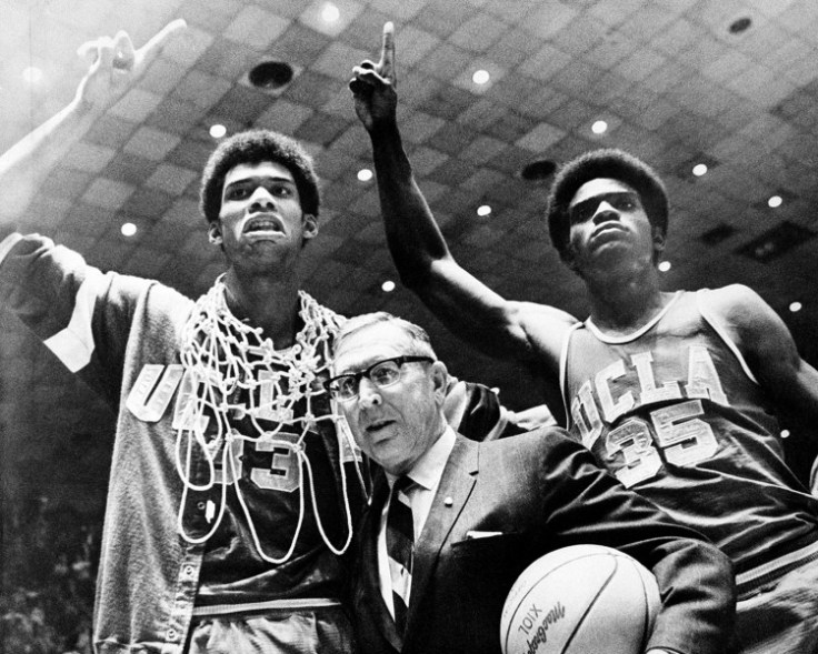 Obit John Wooden Basketball