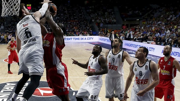 Una de las grandes jugadas de Nocioni.
